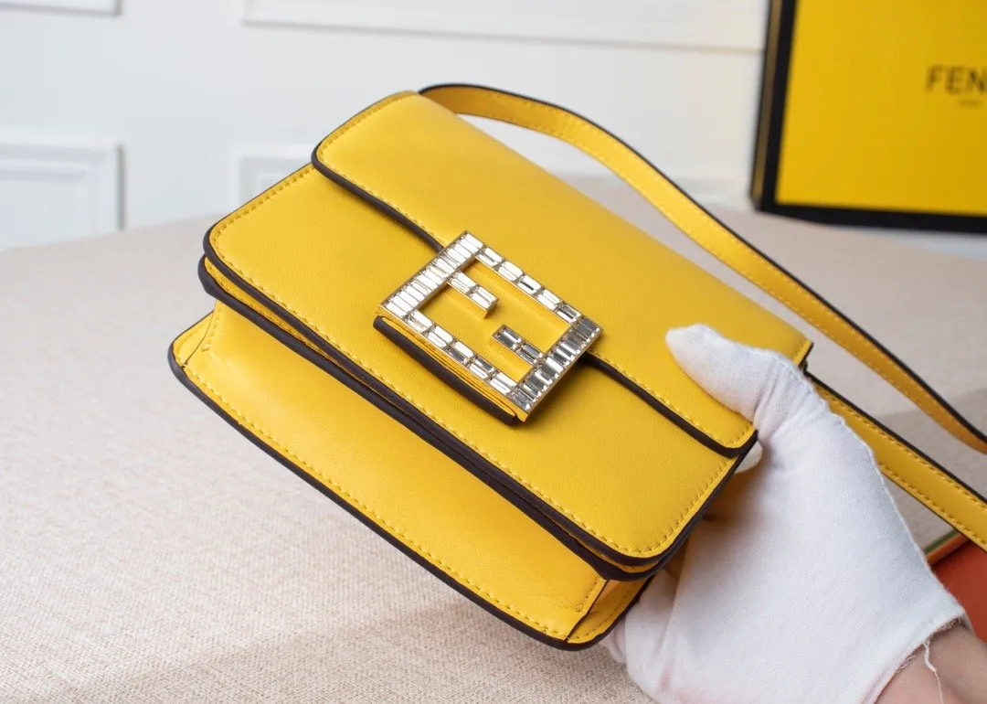 EN   Designer bags by Fendi 076