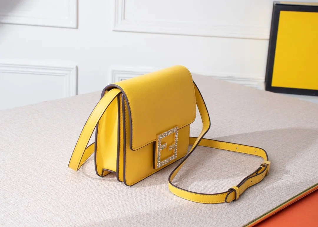 EN   Designer bags by Fendi 076